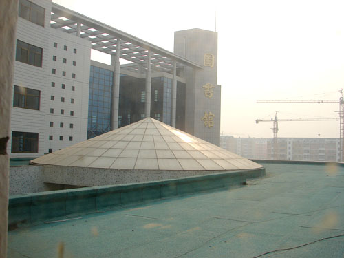 德州學院圖書館網(wǎng)架外景